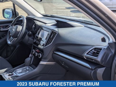 Used 2023 Subaru Forester Premium image 37