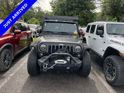 Used 2014 Jeep Wrangler Unlimited Rubicon w/ Dual Top Group AWD/4WD image 6
