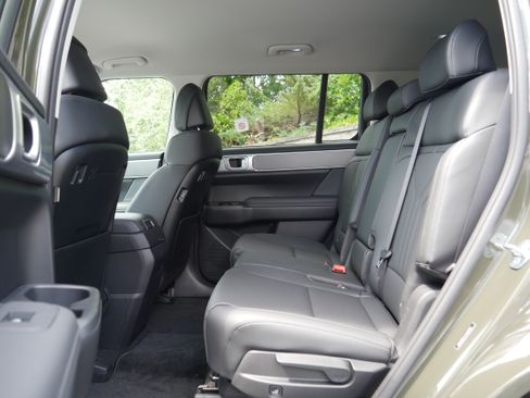Used 2026 Hyundai Santa Fe SEL w/ Tow & Go Package AWD/4WD image 15