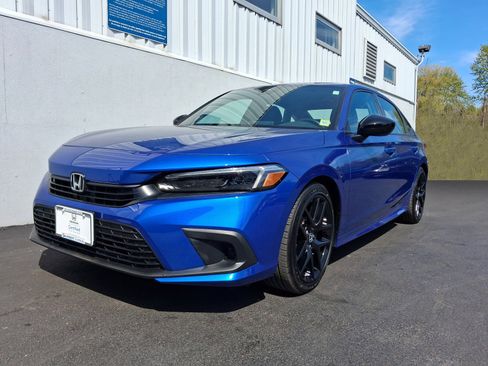 Used 2024 Honda Civic Sport image 1
