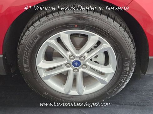 Used 2019 Ford Edge SEL w/ Equipment Group 201A FWD image 9