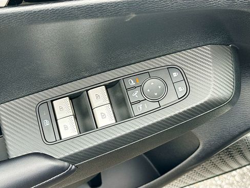 New 2026 Mitsubishi Outlander SE image 18