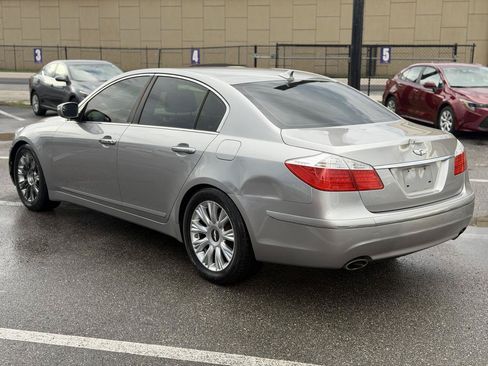 Used 2009 Hyundai Genesis 3.8 w/ Premium Plus Pkg 3 RWD image 6