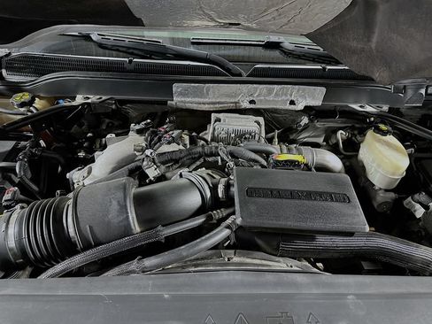 Used 2018 Chevrolet Silverado 2500 LTZ w/ Duramax Plus Package AWD/4WD image 31