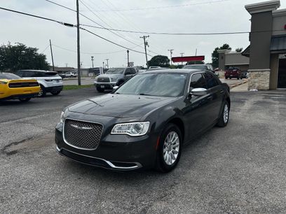 Used 2018 Chrysler 300 Touring w/ Chrome Appearance Package