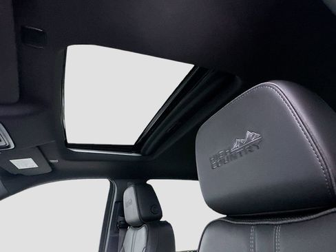 Used 2023 Chevrolet Silverado 3500 High Country image 14