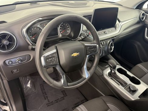 Used 2024 Chevrolet Blazer LT w/ Convenience Package FWD image 15