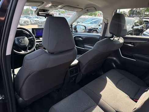 Used 2024 Toyota RAV4 XLE FWD image 35
