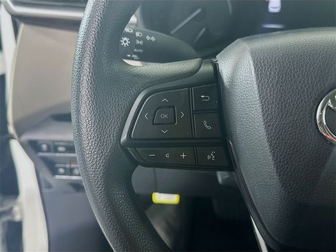 Used 2024 Toyota Sienna LE image 25