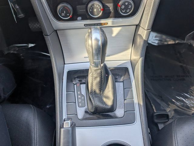 Used 2013 Volkswagen Passat 2.5 SE FWD image 13