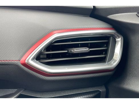 Used 2023 Chevrolet TrailBlazer RS w/ Sun and Liftgate Package FWD image 31