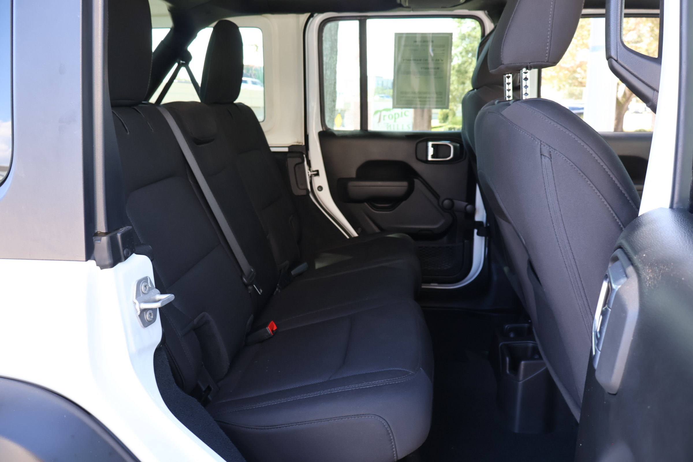 Used 2022 Jeep Wrangler Unlimited Sport AWD/4WD image 16