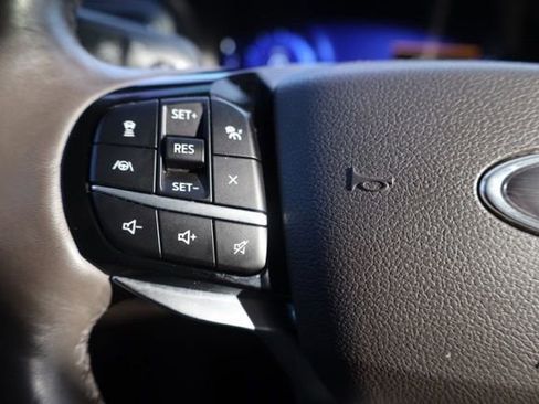 Used 2021 Ford Explorer Platinum w/ Equipment Group 601A image 23