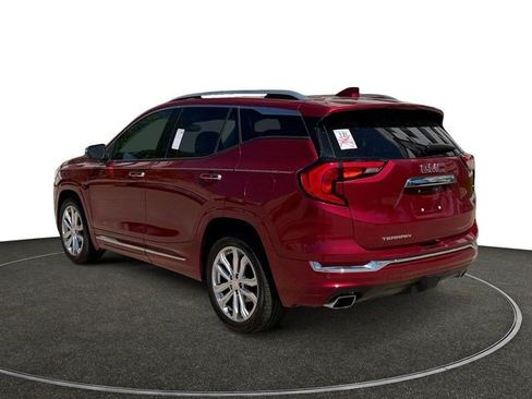 Used 2018 GMC Terrain Denali w/ Advanced Safety Package FWD image 3