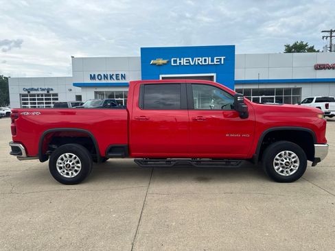 Used 2025 Chevrolet Silverado 2500 LT w/ All Star Edition AWD/4WD image 2