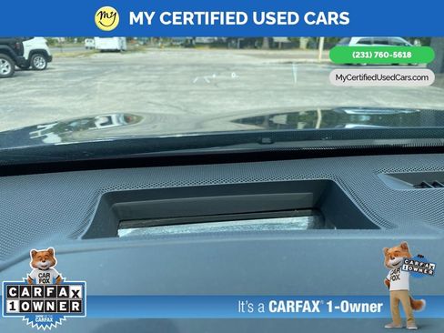 Used 2022 Toyota Avalon Limited FWD image 26