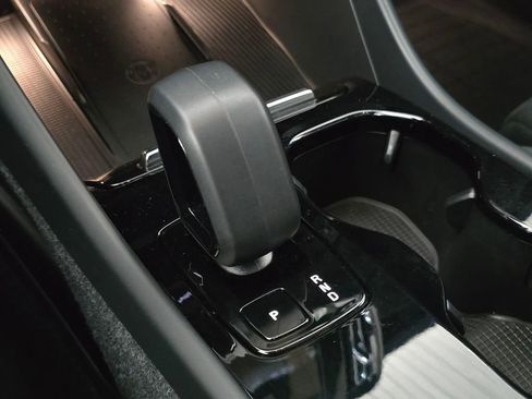 Certified 2023 Volvo XC40 Recharge Ultimate w/ Protection Package Premier AWD/4WD image 34