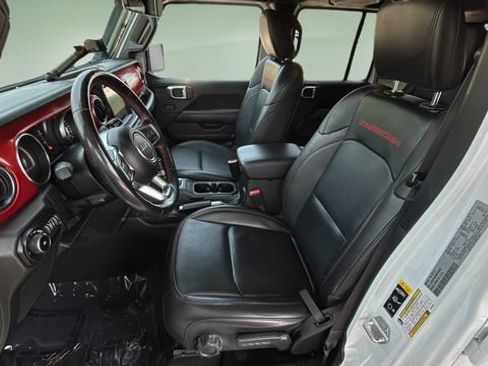 Used 2022 Jeep Wrangler Unlimited Rubicon w/ Xtreme Recon 35" Tire Package AWD/4WD image 17