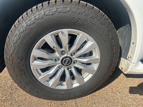Used 2024 Nissan Armada SV AWD/4WD image 10