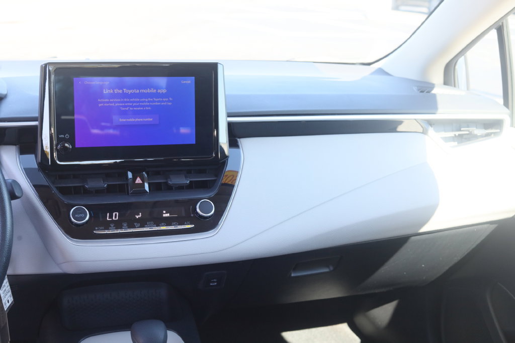 Used 2024 Toyota Corolla LE FWD image 14