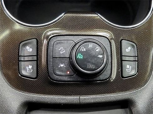 Used 2023 GMC Acadia AT4 image 22