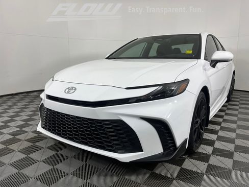 Certified 2025 Toyota Camry SE image 30