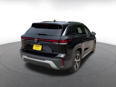 Used 2026 Volkswagen Tiguan SE FWD image 15