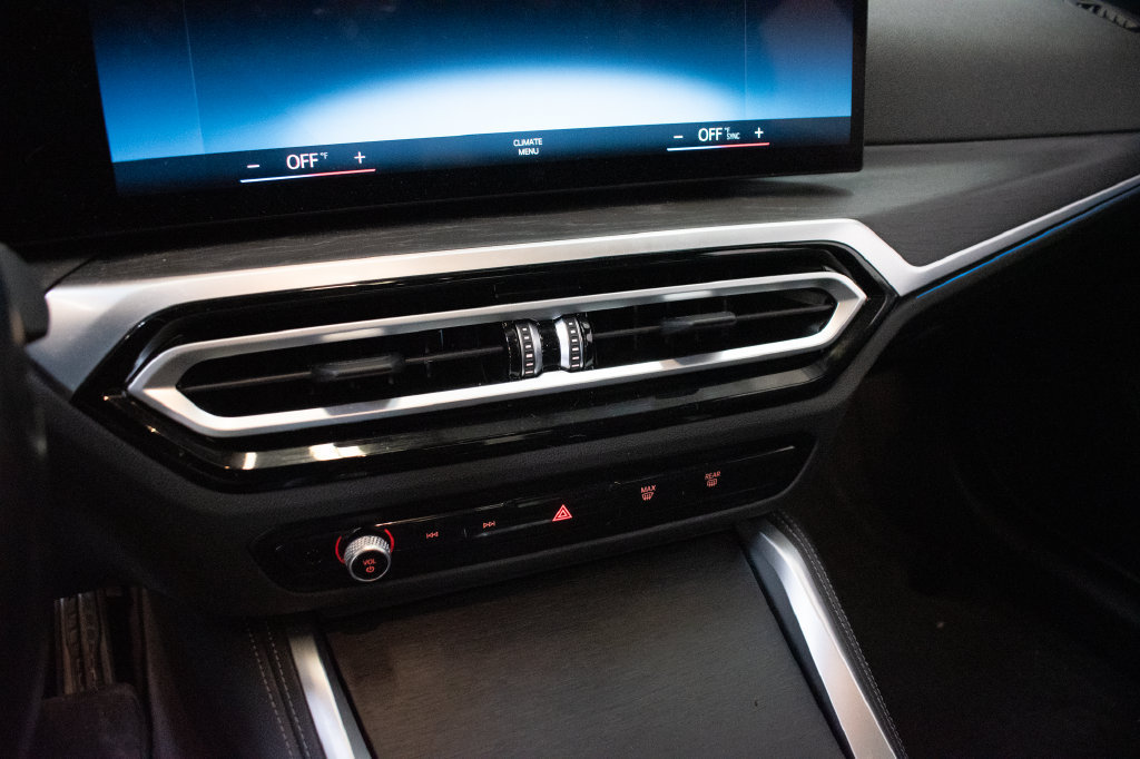Used 2023 BMW i4 M50 AWD/4WD image 17