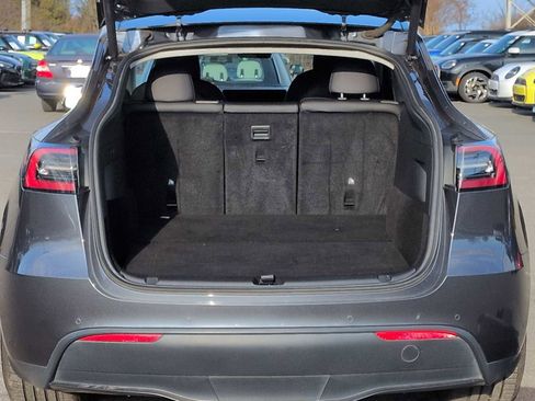 Used 2022 Tesla Model Y Performance image 33