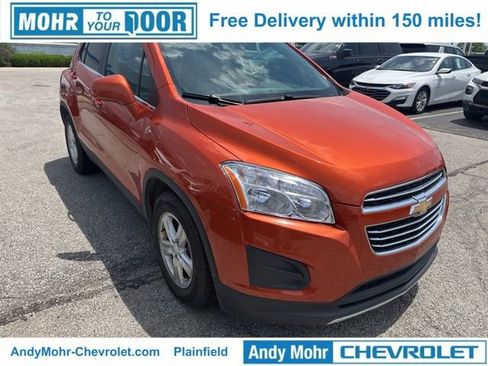 Used 2016 Chevrolet Trax LT w/ LT Sun and Sound Package FWD image 6