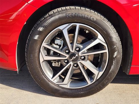 Certified 2024 Kia Forte LXS image 7