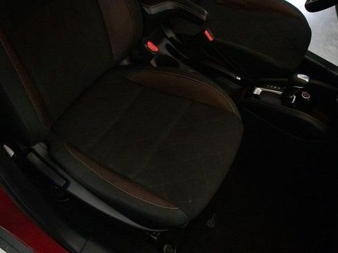 Used 2020 Nissan Kicks SR image 17