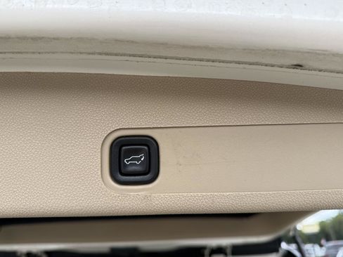 Used 2013 GMC Yukon Denali AWD/4WD image 24