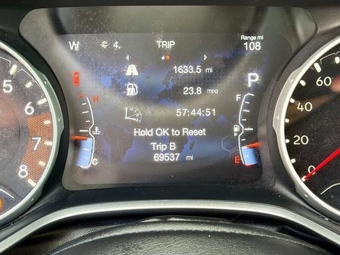 Used 2018 Jeep Compass Limited AWD/4WD image 14
