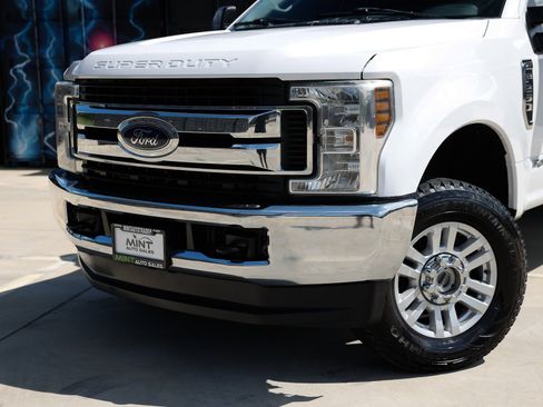 Used 2019 Ford F250 XLT w/ Snow Plow Prep Package AWD/4WD image 33