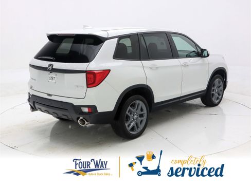 Used 2023 Honda Passport EX-L image 4