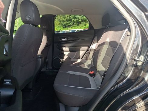 Used 2024 Chevrolet TrailBlazer LT FWD image 10