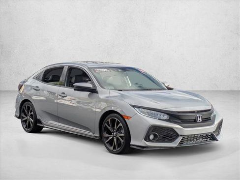 Used 2018 Honda Civic Sport Touring image 4