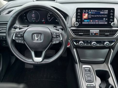 Used 2018 Honda Accord Touring image 14