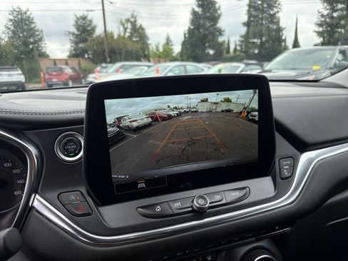 Used 2025 Chevrolet Blazer LT FWD image 25