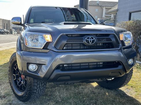 Used 2013 Toyota Tacoma 4x4 Double Cab image 4