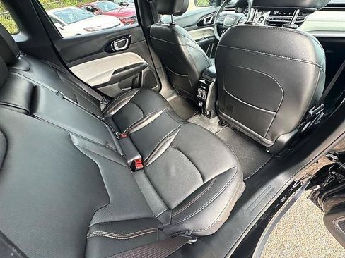Used 2023 Jeep Compass Limited AWD/4WD image 38