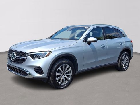 Certified 2026 Mercedes-Benz GLC 300 4MATIC image 1
