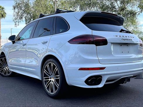 Used 2017 Porsche Cayenne GTS AWD/4WD image 4