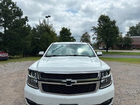 Used 2020 Chevrolet Suburban LT AWD/4WD image 2