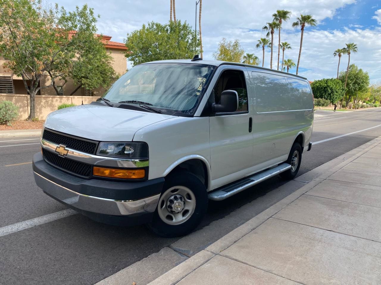 Used 2024 Chevrolet Express 2500 w/ Driver Convenience Package RWD image 3