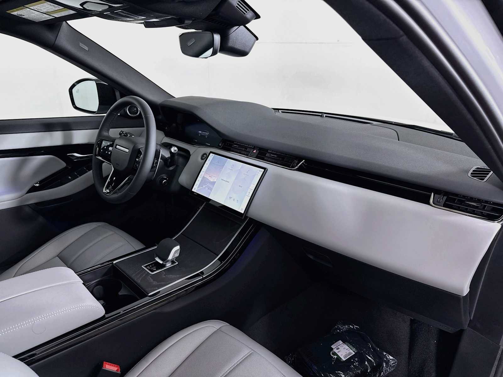New 2026 Land Rover Range Rover Evoque S AWD/4WD image 29