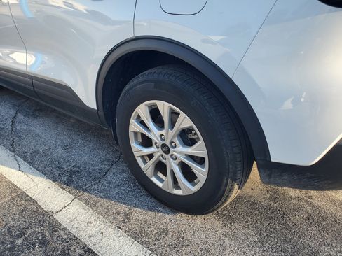 Used 2024 Ford Escape Active image 8