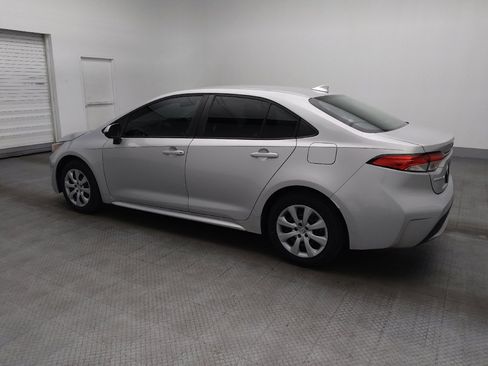 Used 2022 Toyota Corolla LE FWD image 3