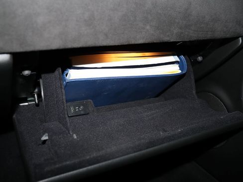 Used 2017 Maserati GranTurismo Sport image 39